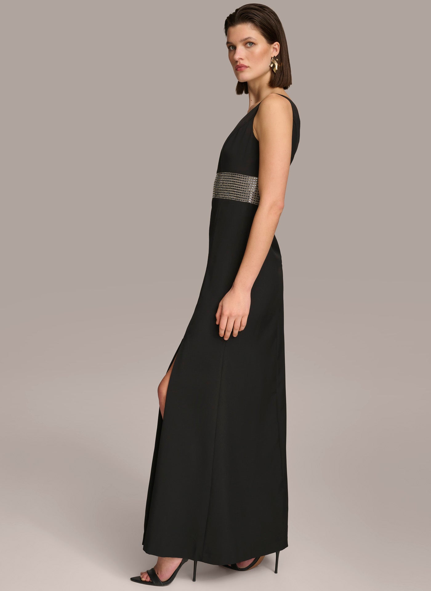 (image for) COMFORTABLE BELTED GOWN